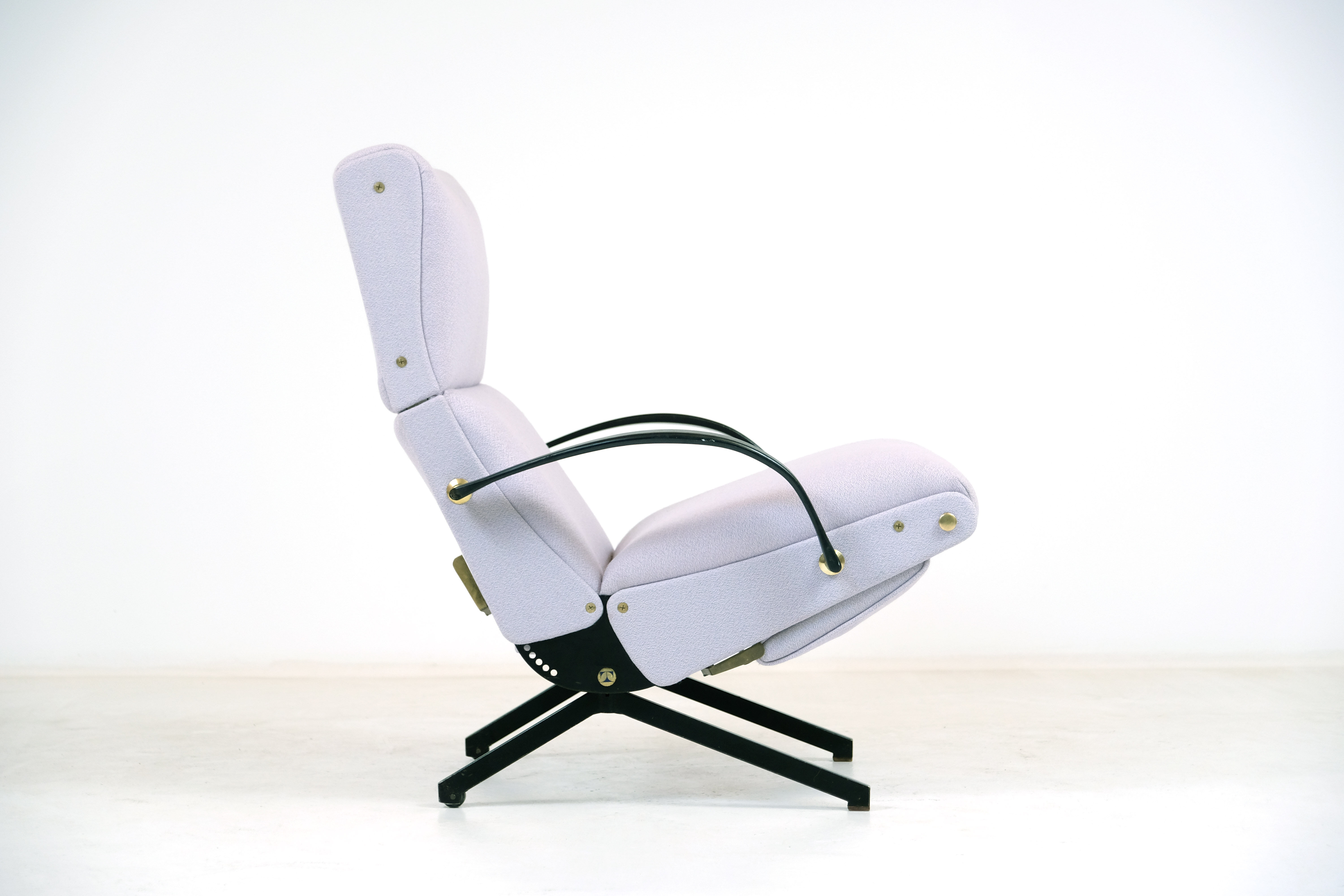 Fauteuil P40 par Osvaldo Borsani pour Tecno Edition 1960
