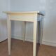 Spindle-legged desk