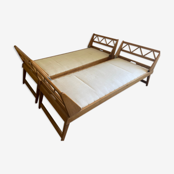 Twin beds daybed vintage