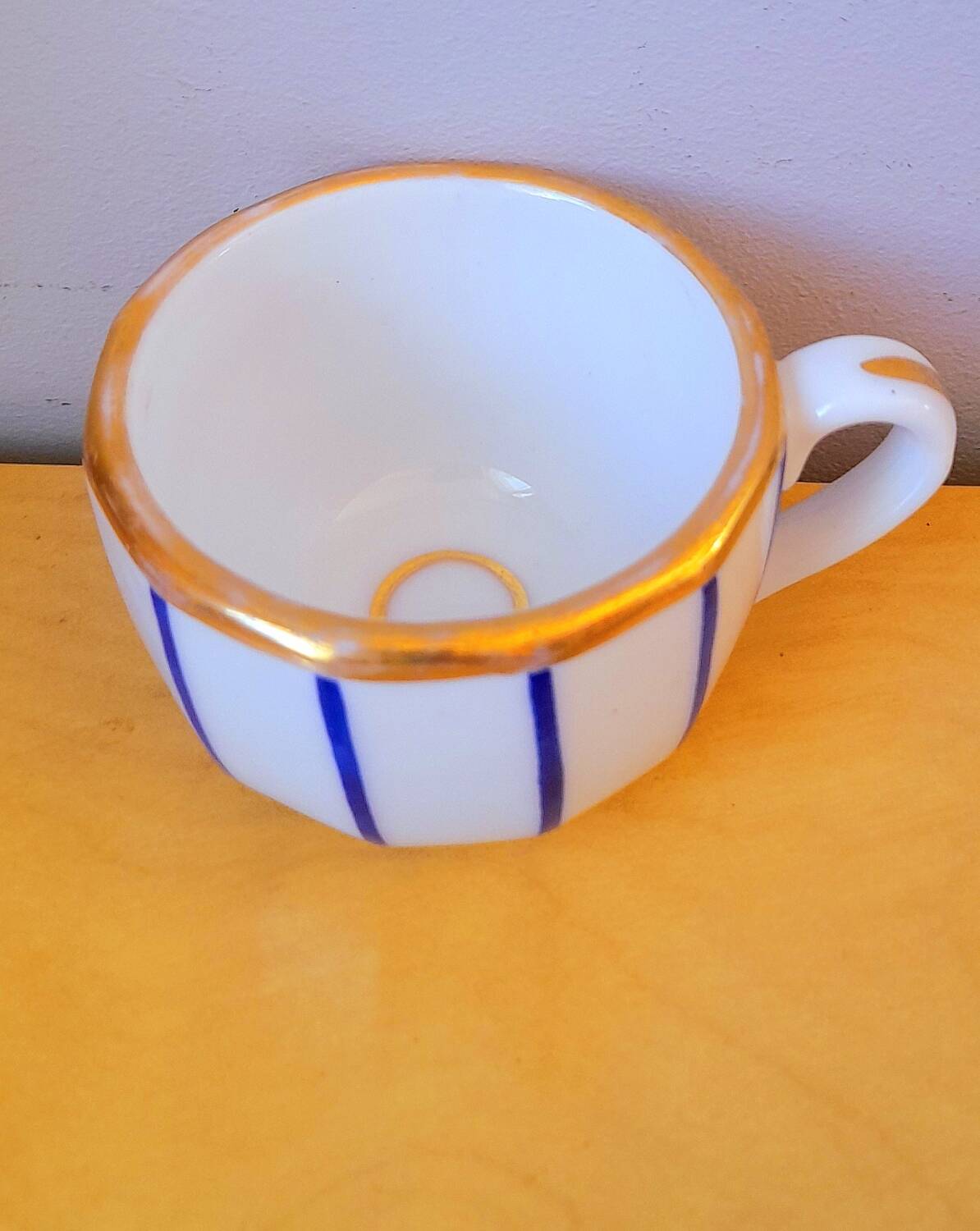 Service of 6 80s coffee cups