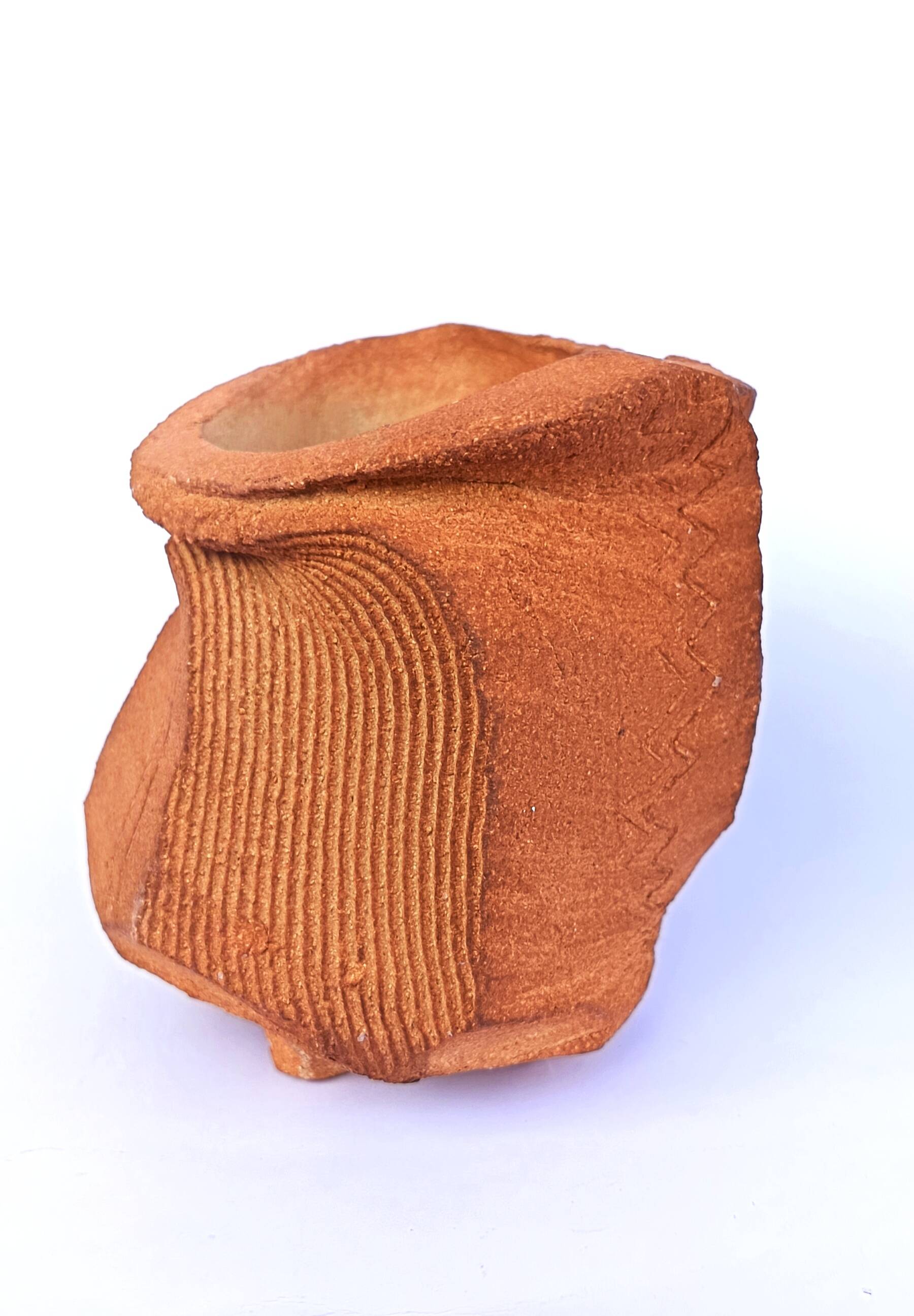 Stoneware bowl in Japanese chawan style