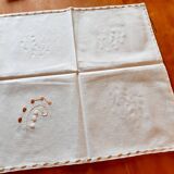 Nappe toile de coton brodée et 12 serviettes brodées