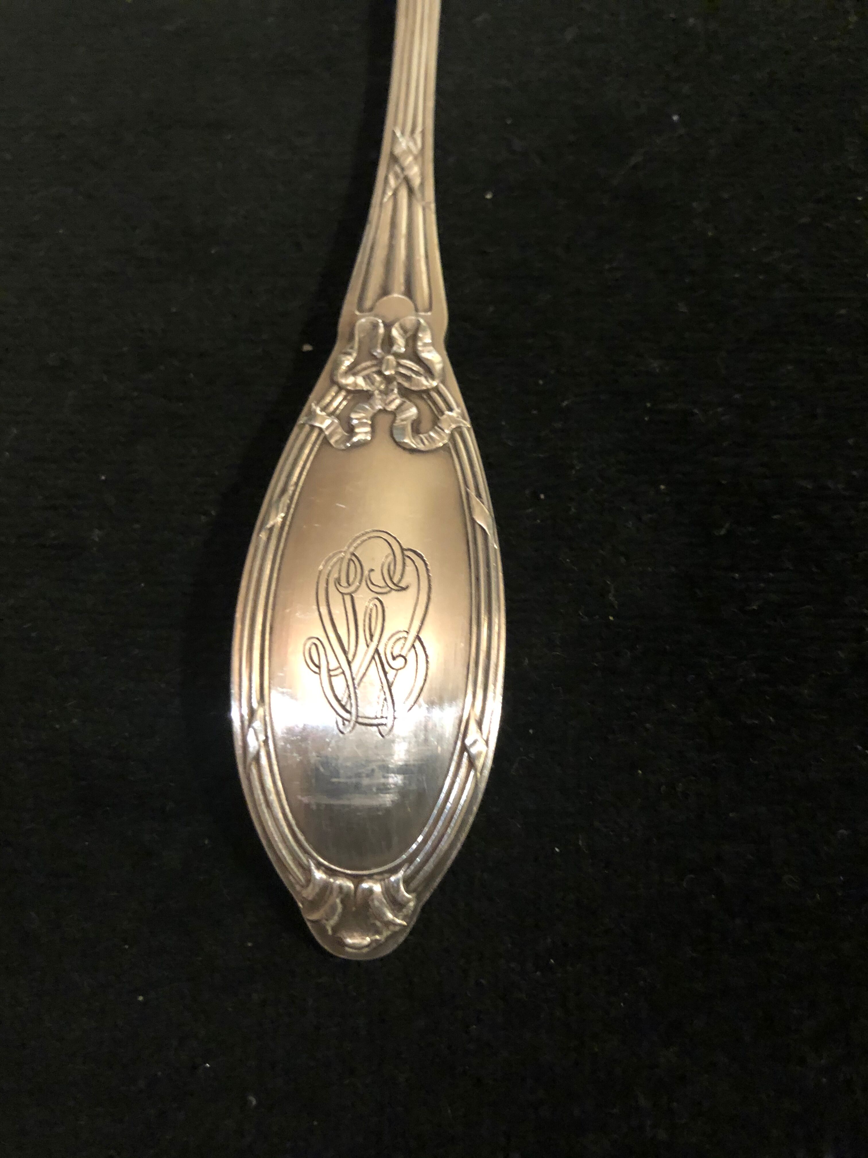Silver metal pie shovel