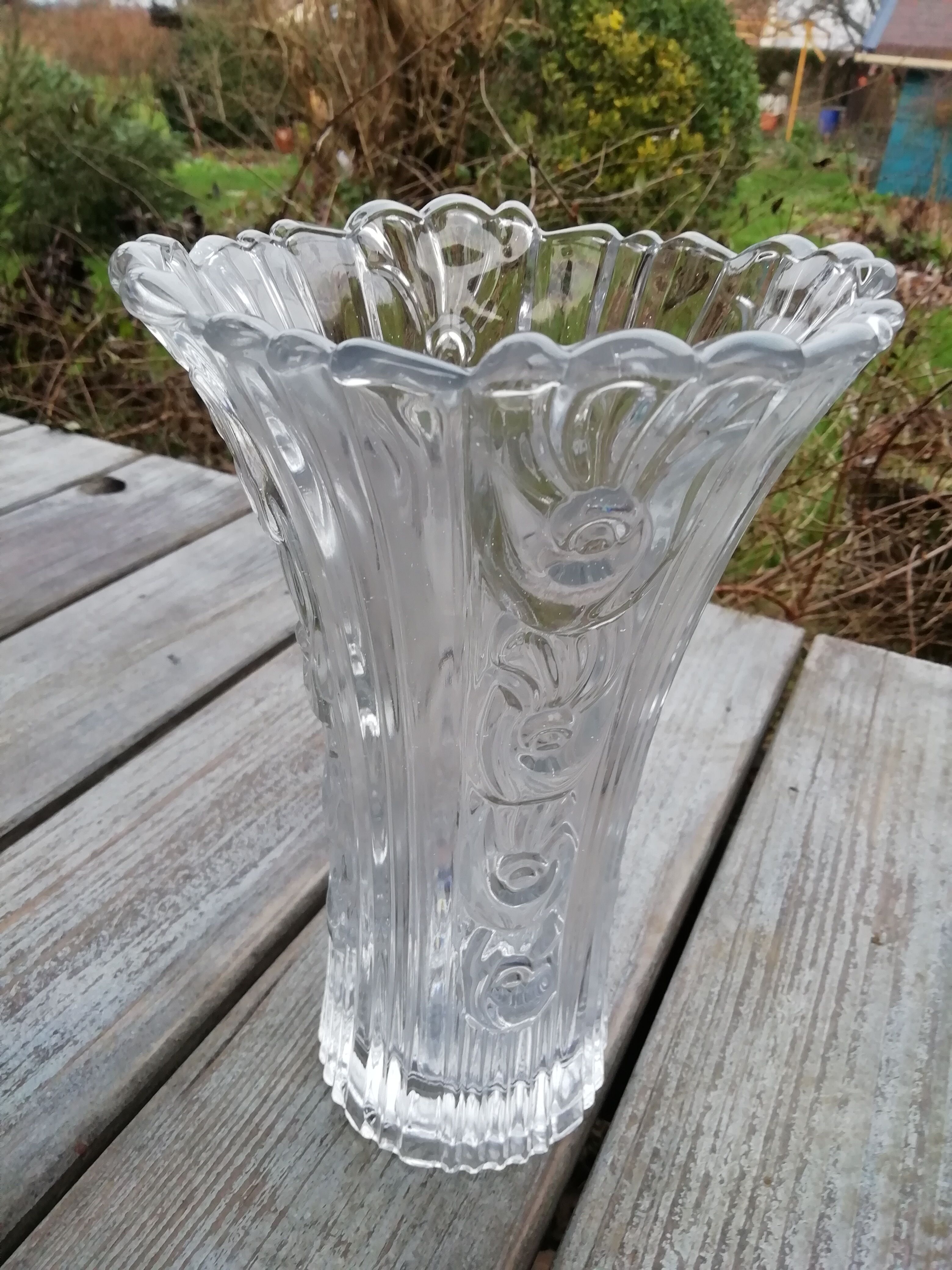 Art Deco tulip vase