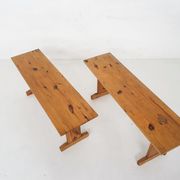 Bancs scandinaves modernes en pinède, années 1960