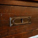 Table antique avec 2 tiroirs en patine