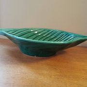 Coupe vintage en barbotine forme feuille
