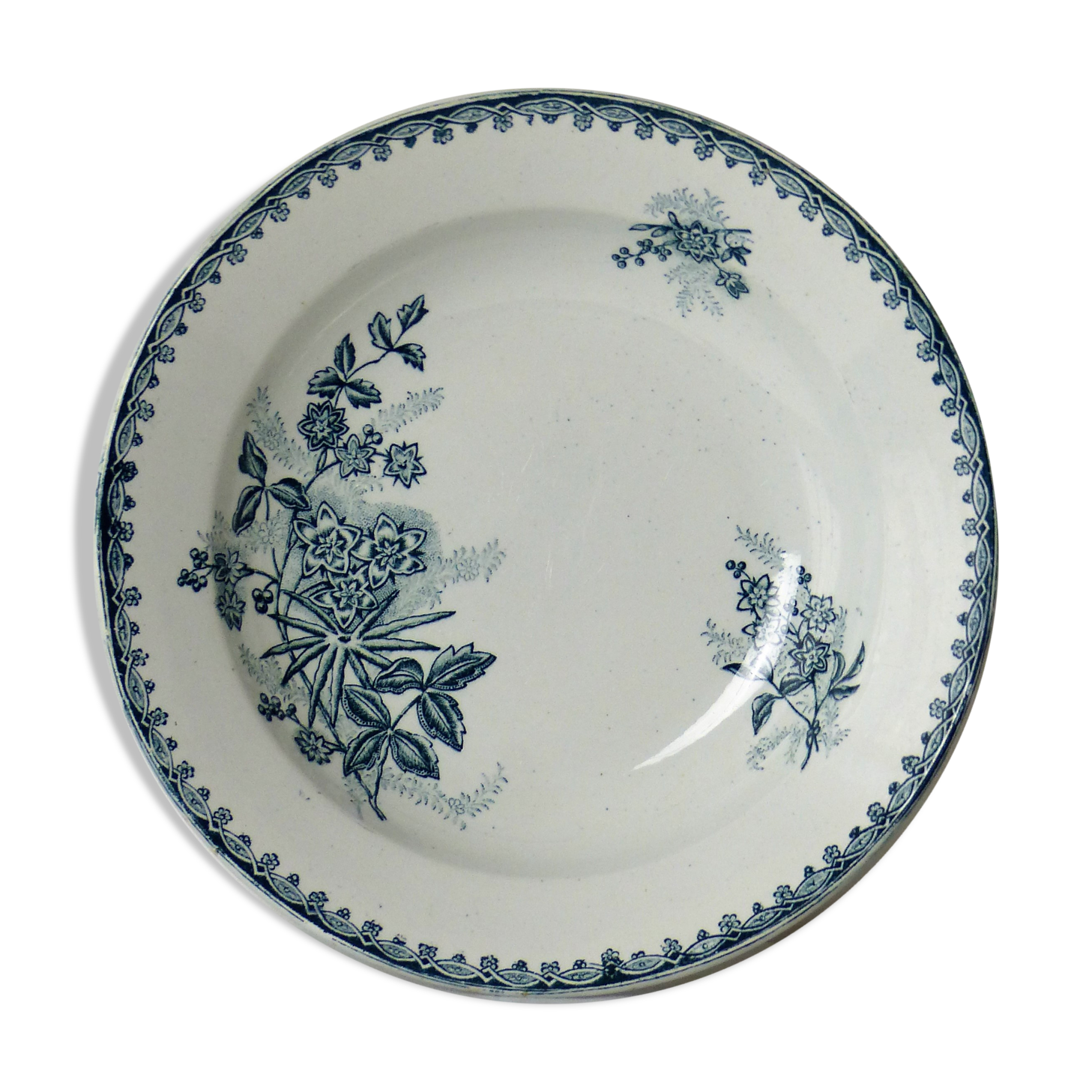 Deep service dish iron earth