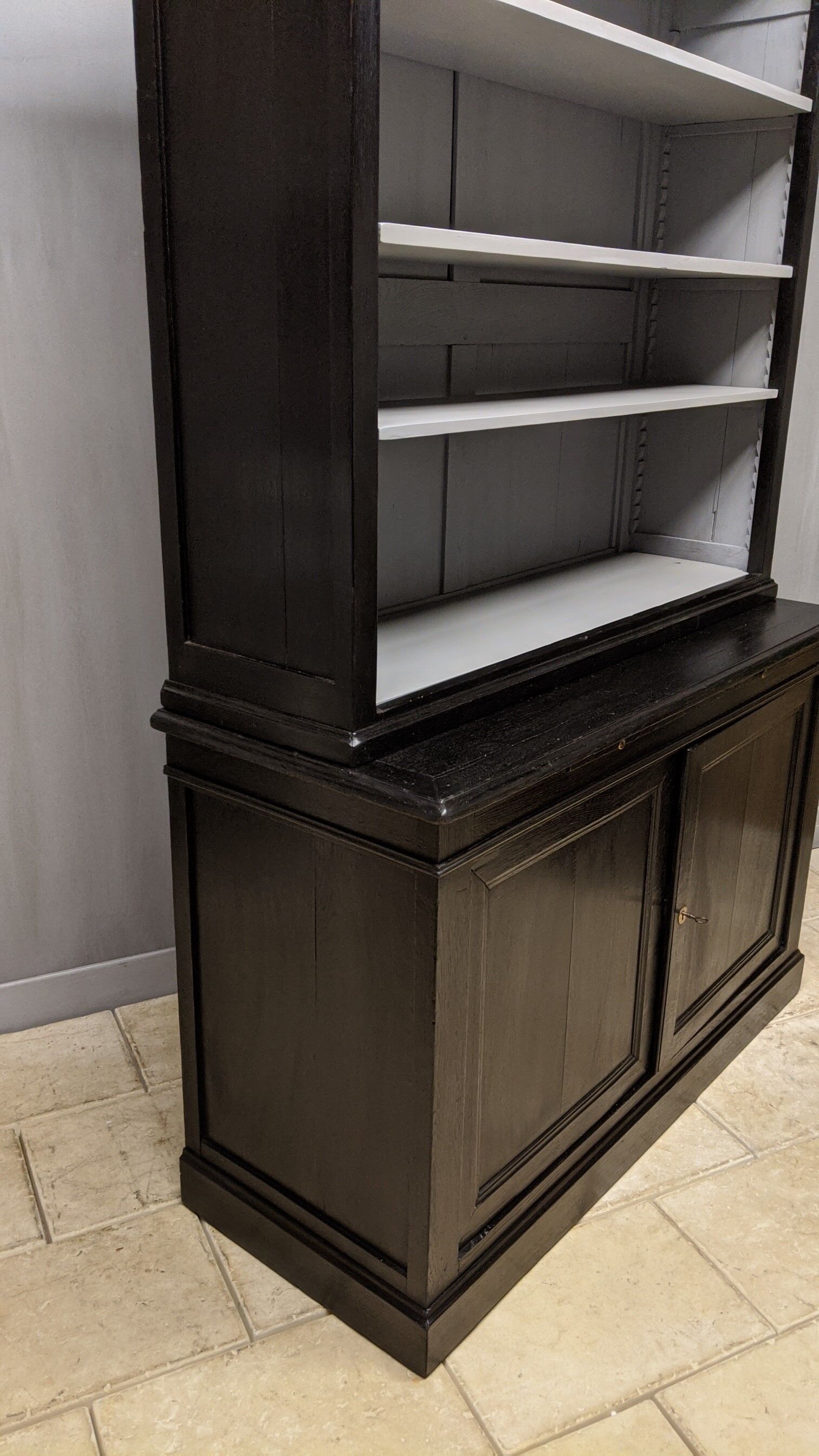 Magasin pharmacy pharmacy patinated black oak