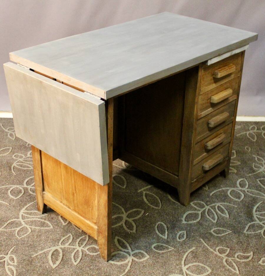 Mid-20th century oak desk for teenager