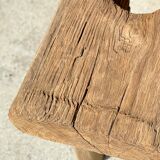 Side table in blond teak openwork tray