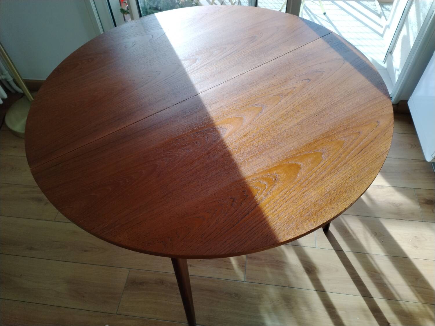 60's round table with extension