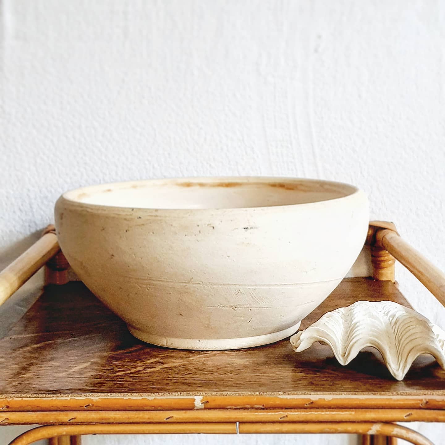 Plat creux saladier en grès beige