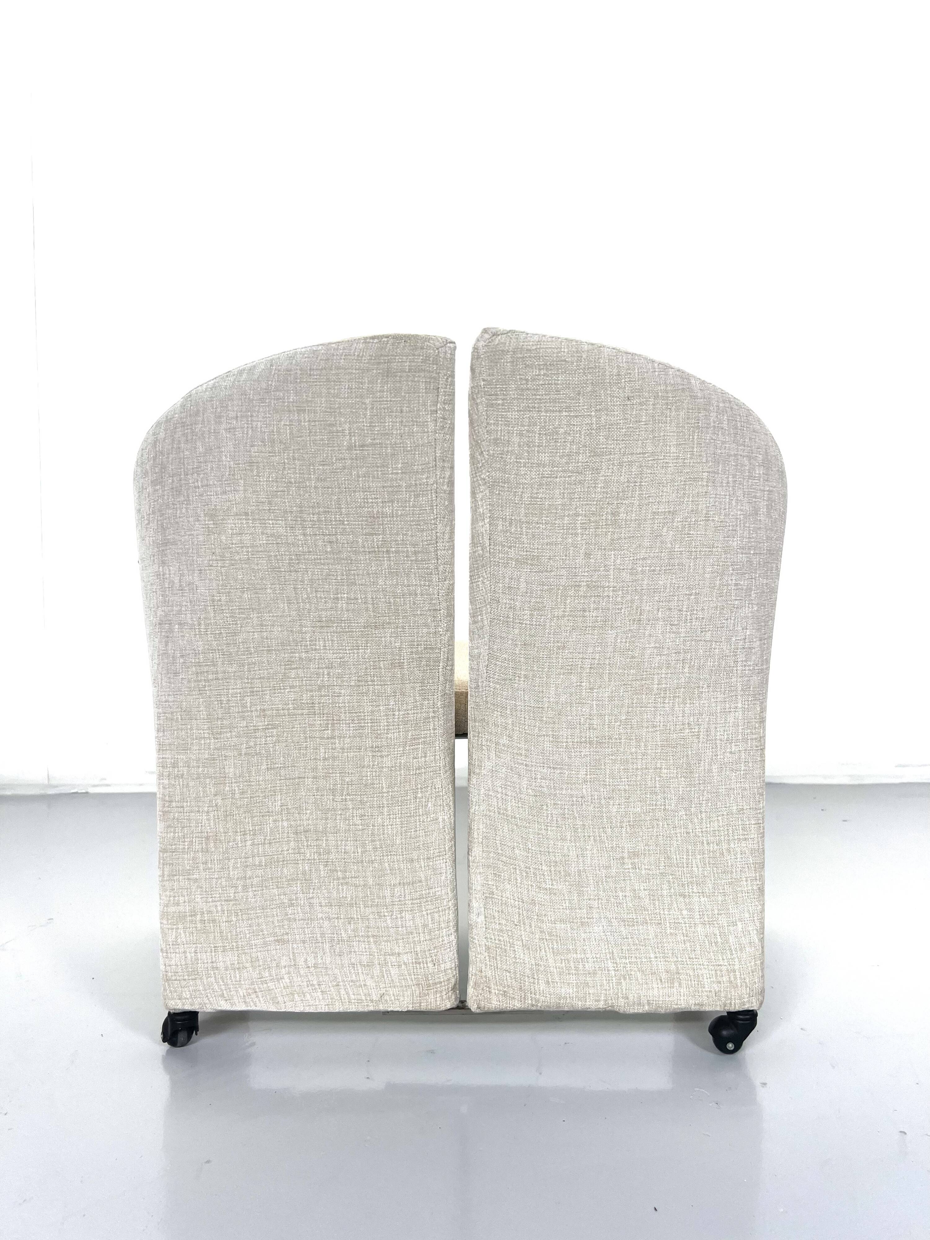 Paire de fauteuils sur roulettes pour Saporiti Italia, nouvelle tapisserie, années 1970.