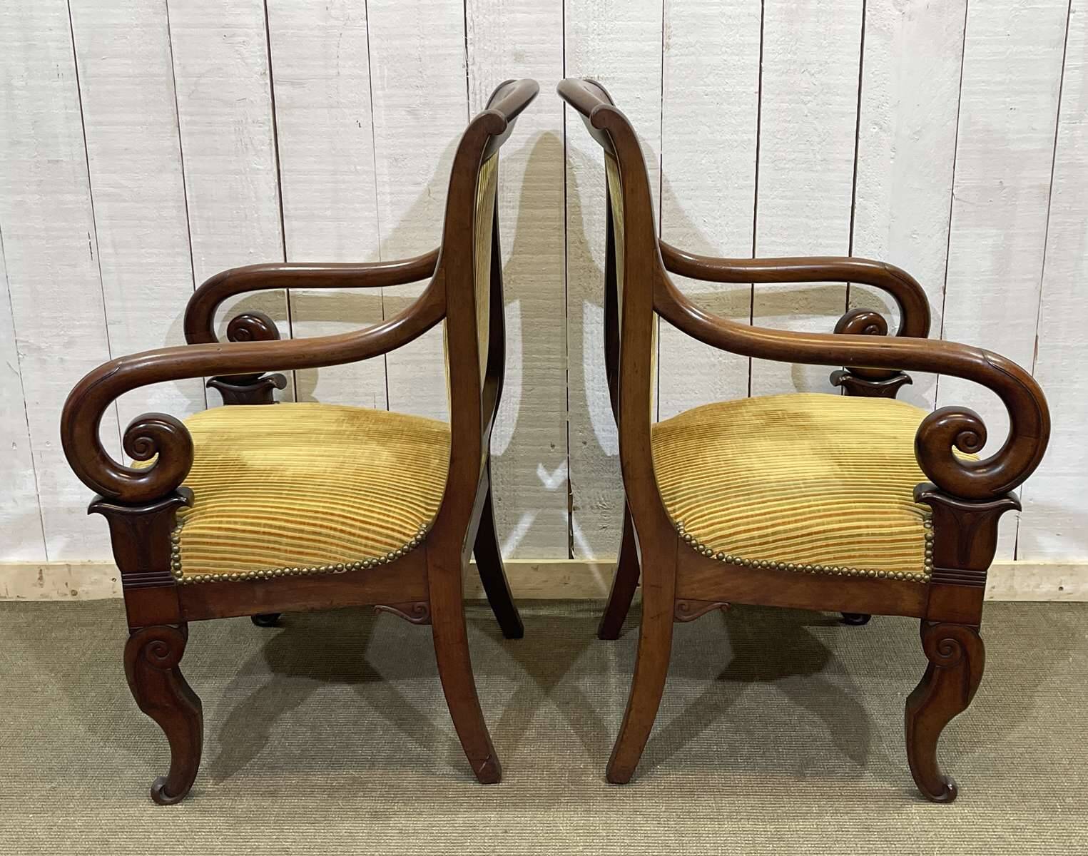 Pair of 19th century mahogany armchairs with crossbars