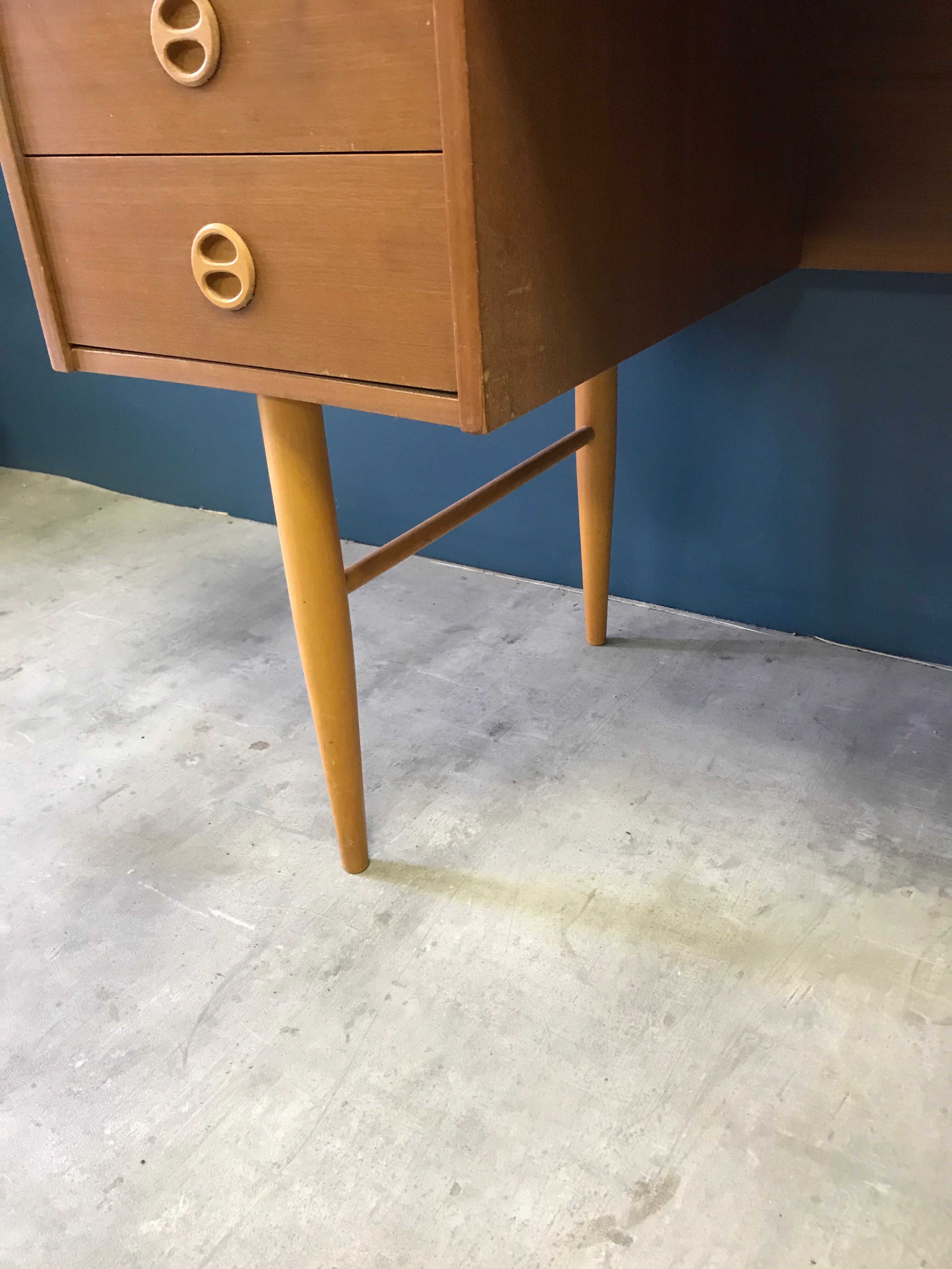 Desk 4 drawers with bevelled base