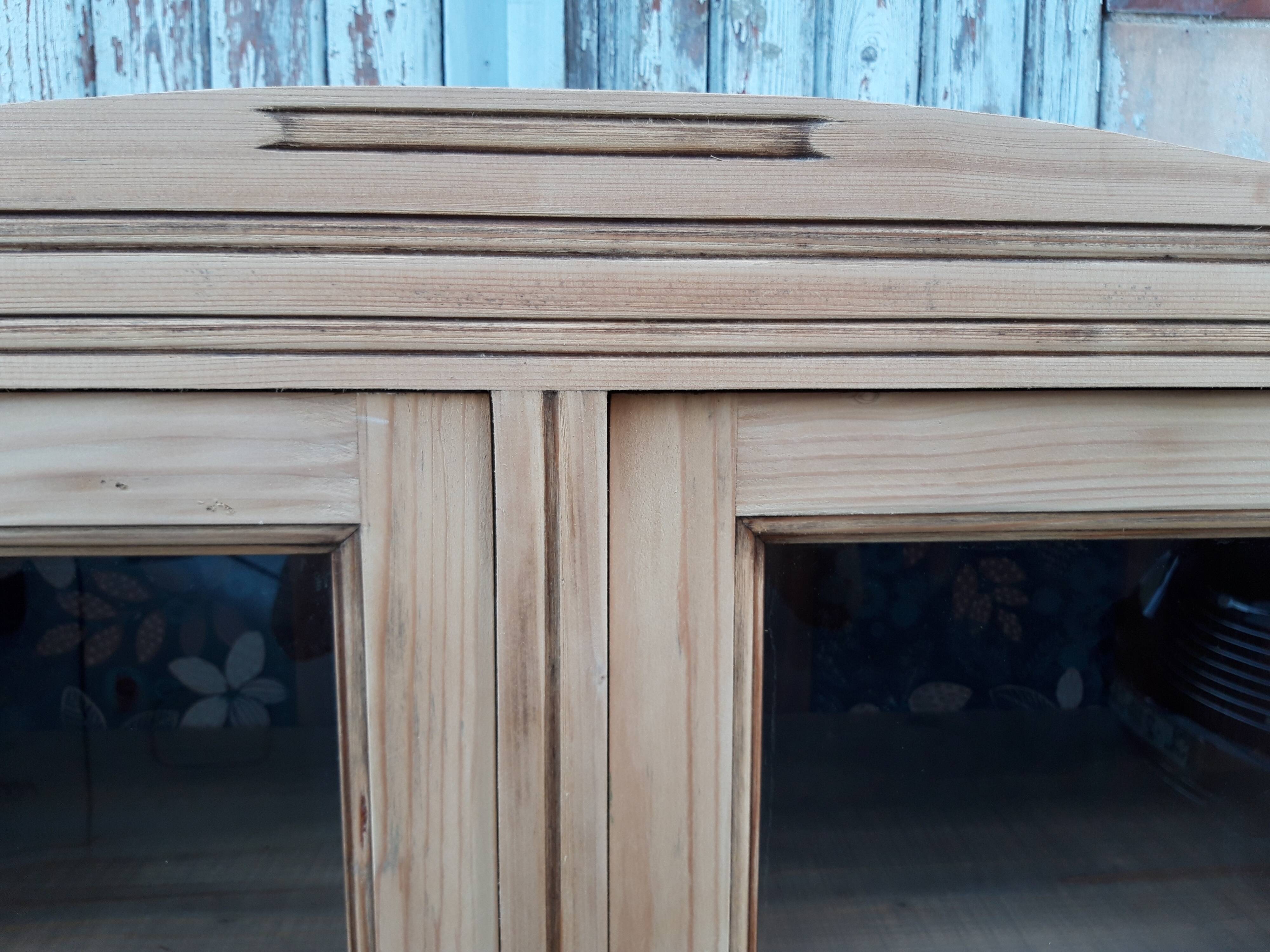 Parisian window cabinet raw year 30