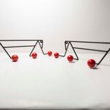 Coatrack 60s black and red 4 balls