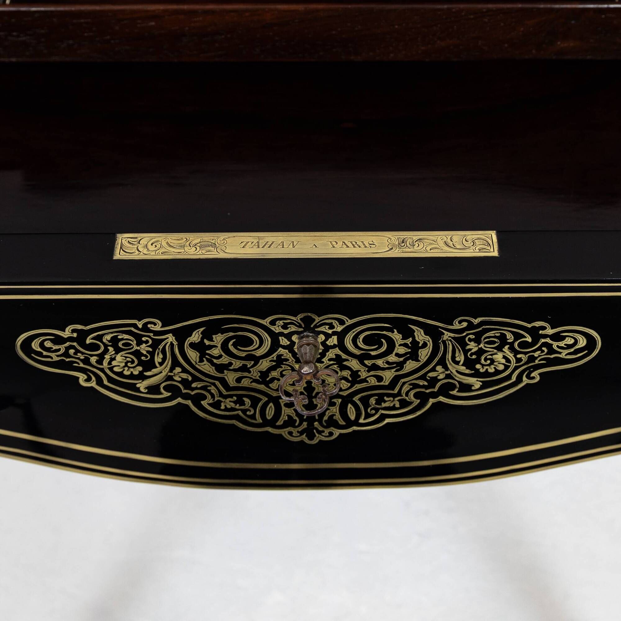 Napoleon III powder flask in blackened pear wood by Tahan - 1860-1880