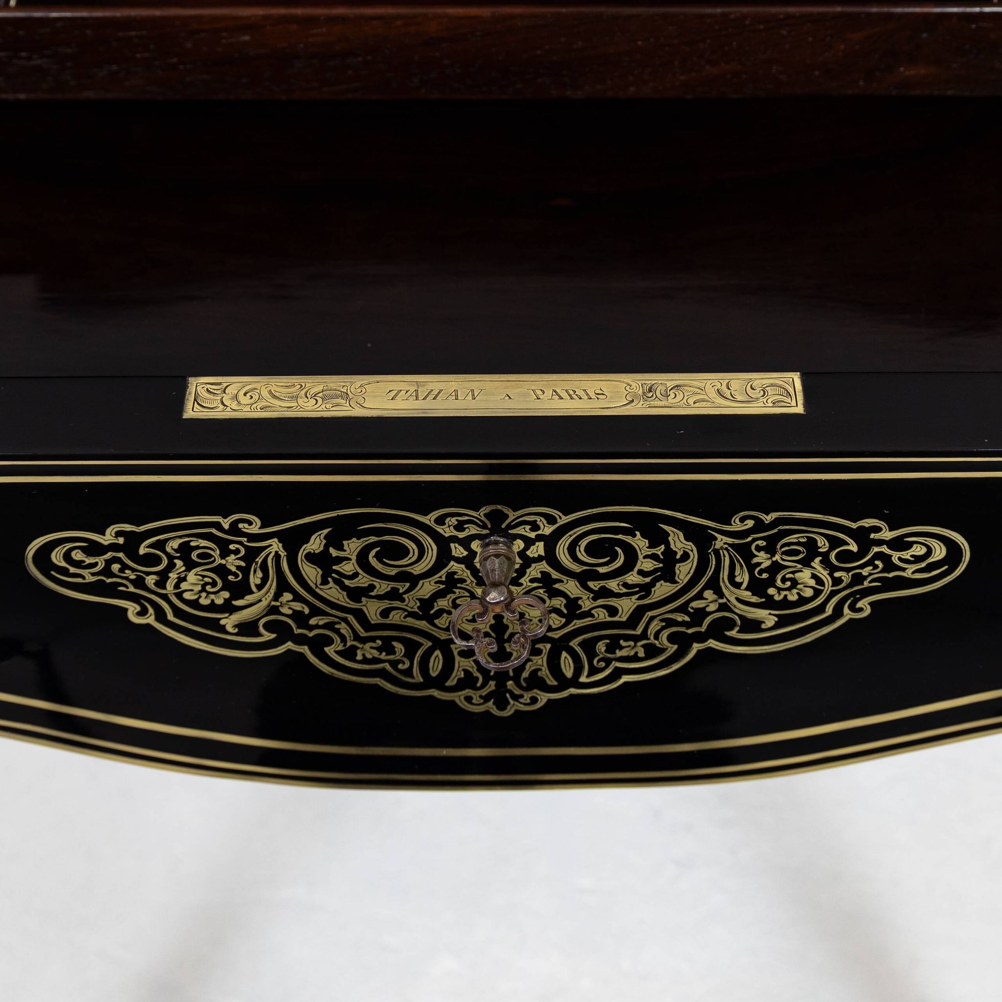Napoleon III powder flask in blackened pear wood by Tahan - 1860-1880