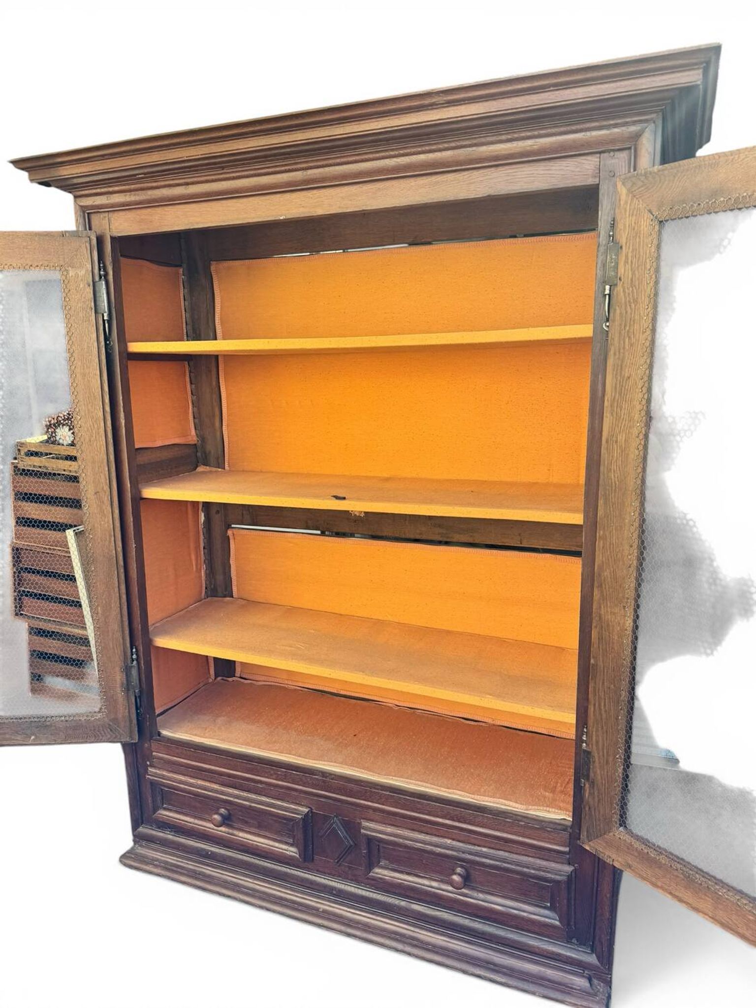 Wrought-iron library from the Louis XIII - Louis XIV period, oak, 17th century.