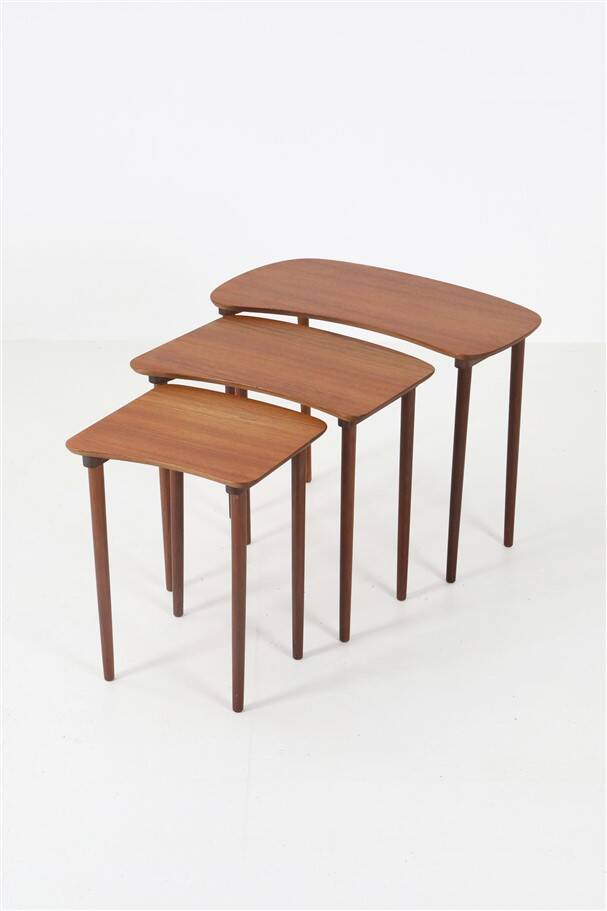 Set of 3 asymmetrical teak nesting tables / side tables / Mid Century Danish Modern Design / 1950s / 1960s