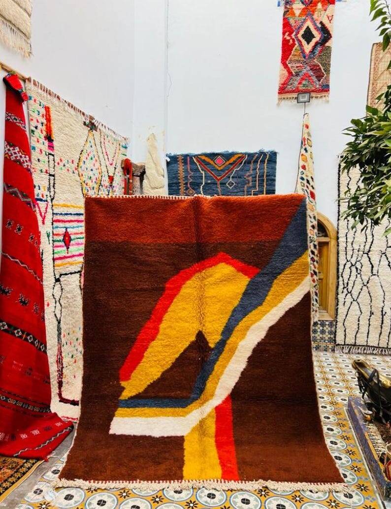 Traditional handmade Moroccan rug 250cmx150cm
