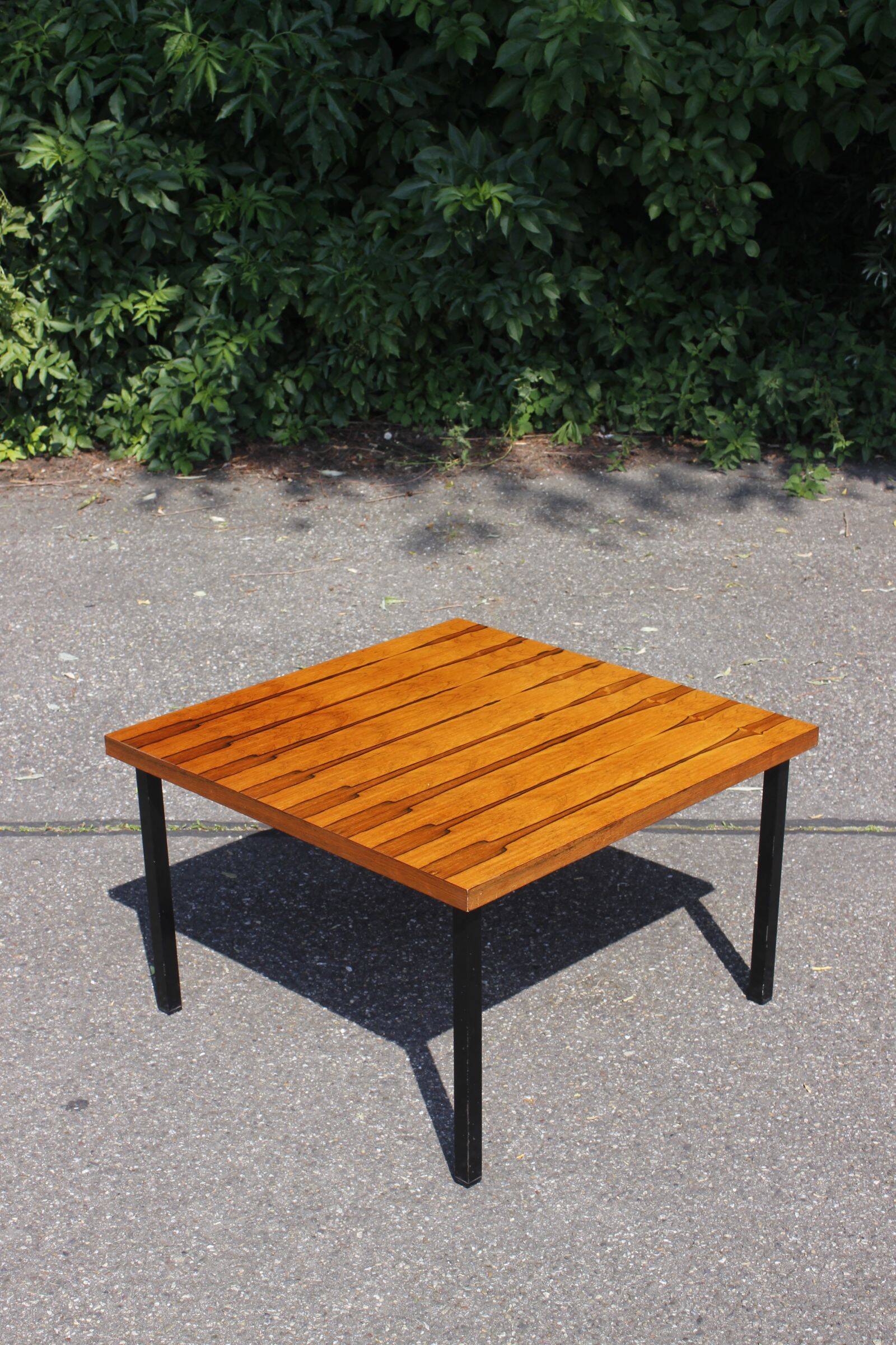 Table basse moderniste en palissandre de Rio, Mutz 1950s