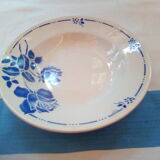 Assorted 18 old blue plates