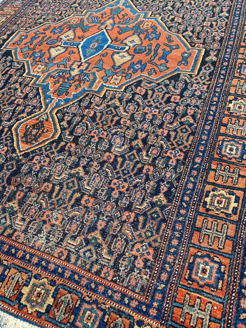 Senneh handmade ancient Persian Oriental carpet 102x139 cm