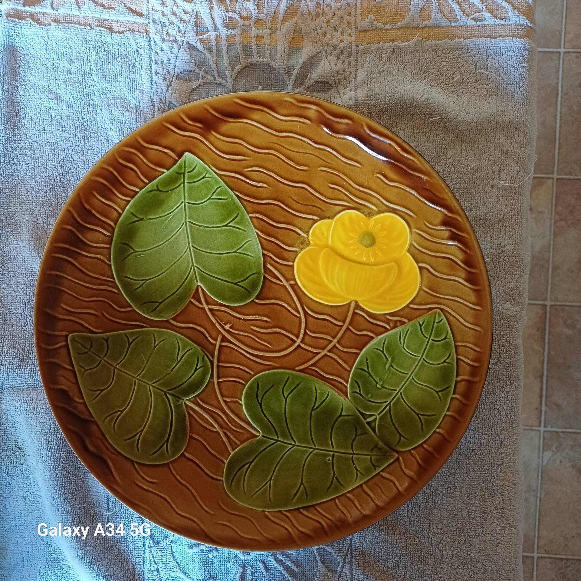 Rare large Majolica plate Nénuphar – Sarreguemines Vintage