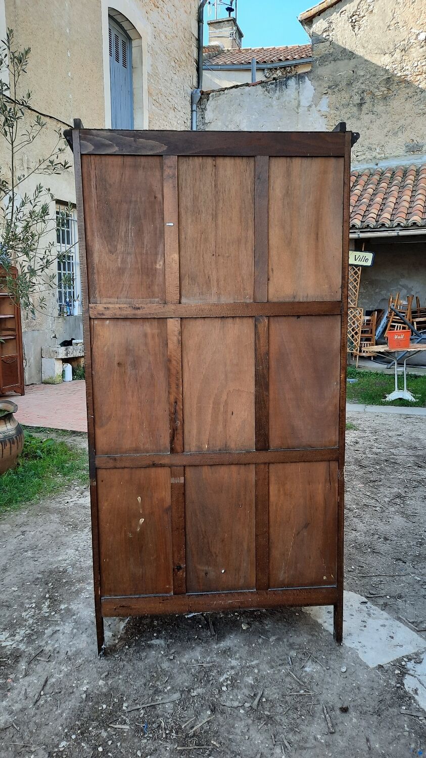 Armoire vintage