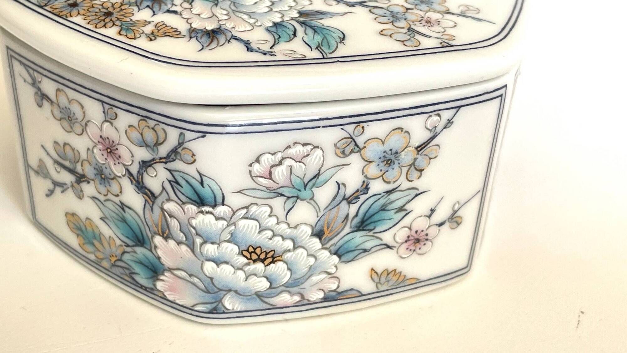 Ashtray porcelain japan