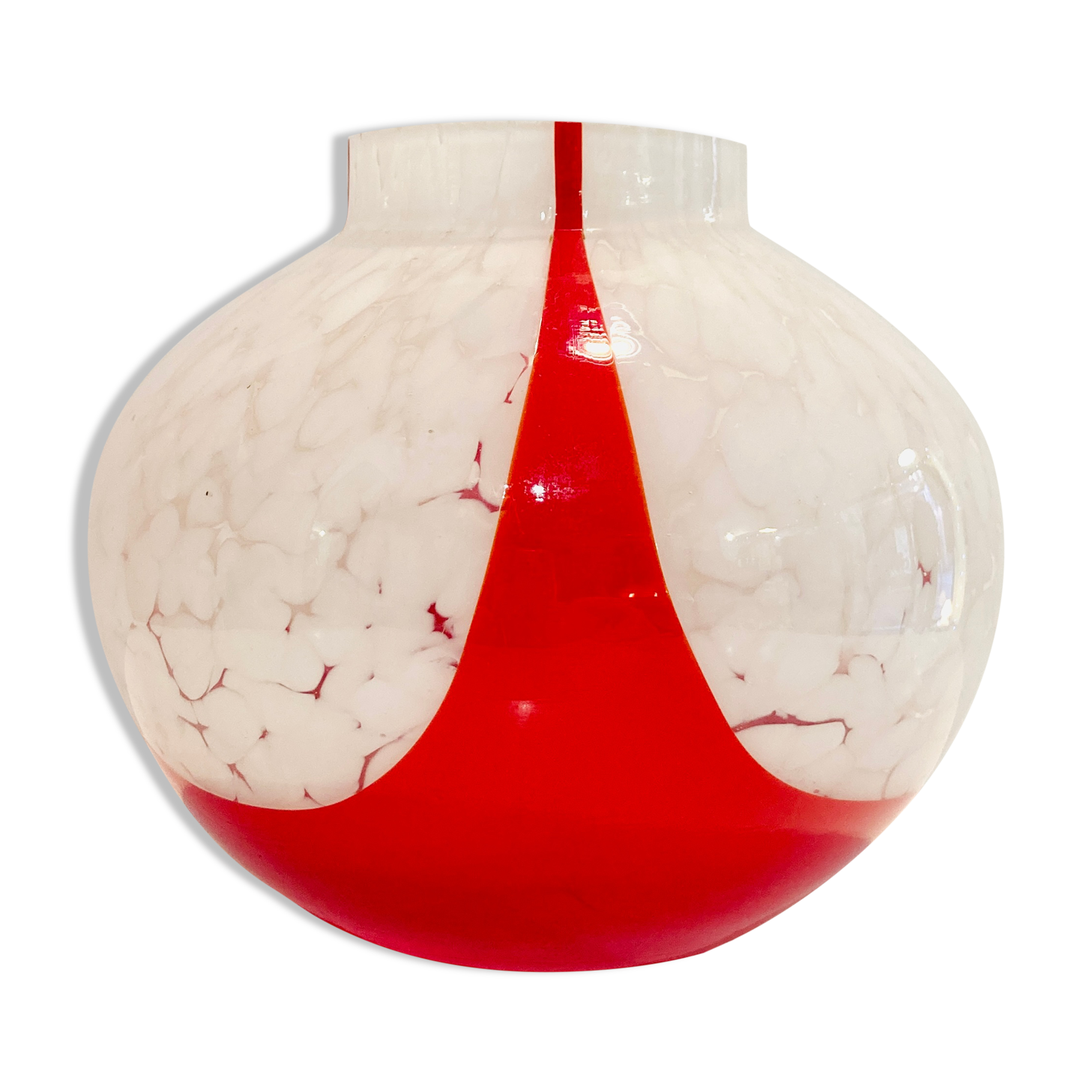 Marmorean glass ball vase in white murano and red-deco-retro-vintage