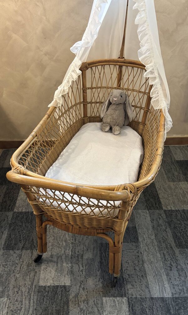 Berceau en rotin bébé, années 60