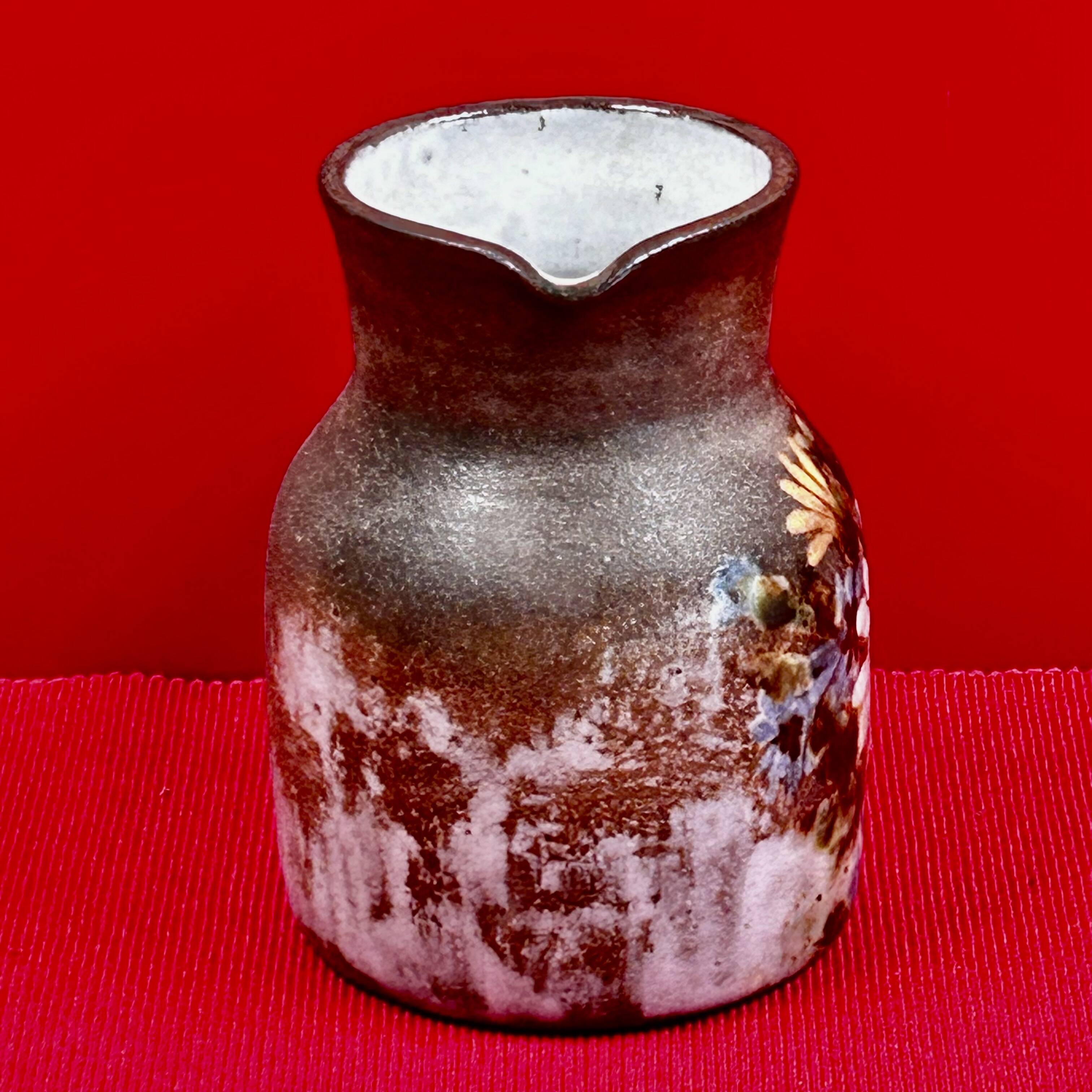 kostanda Vallauris Pichet à lait 1970 rare décor floral H 11,5 cm