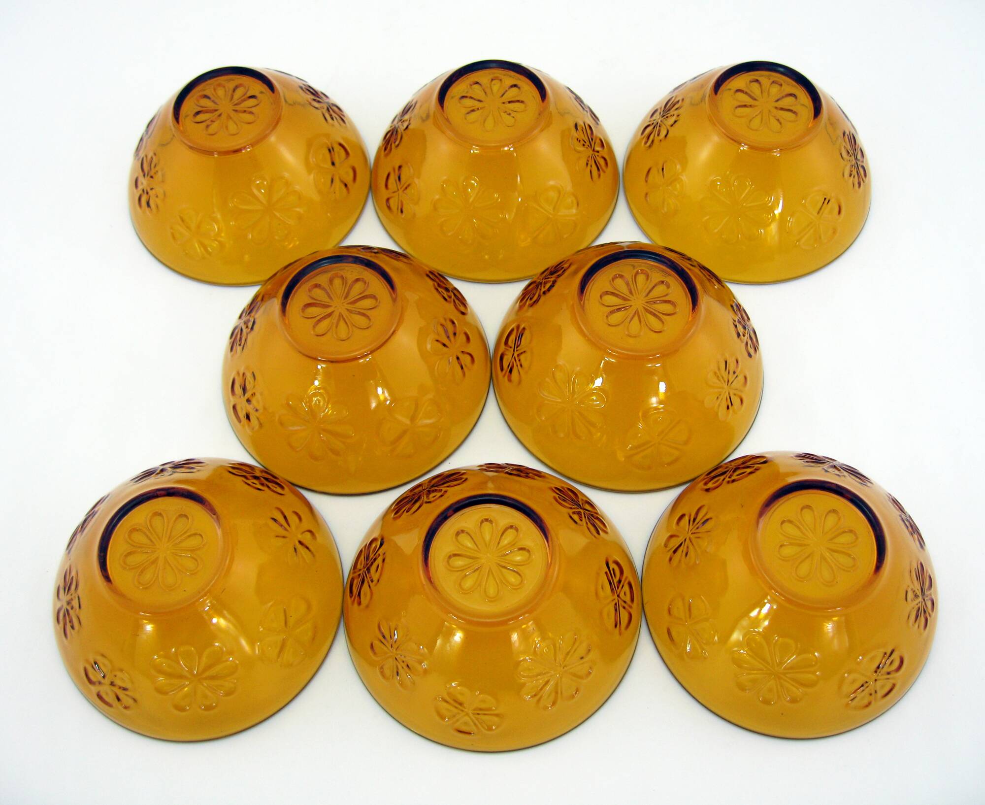 8 amber yellow glass bowls - embossed flower patterns - Daisy Vereco France - vintage 70s
