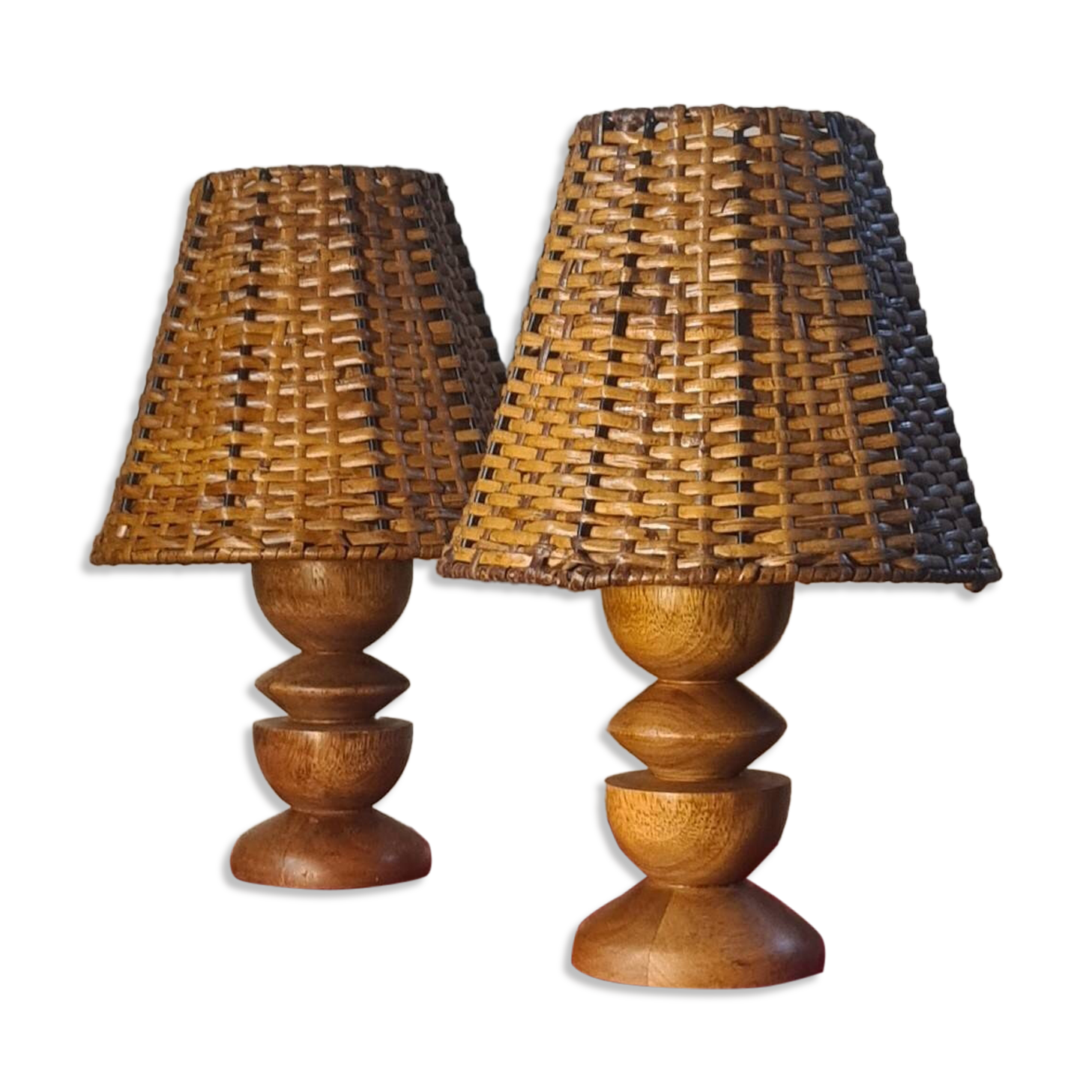 pair of Scandinavian bedside lamps in wicker wood, very good condition, 32x13