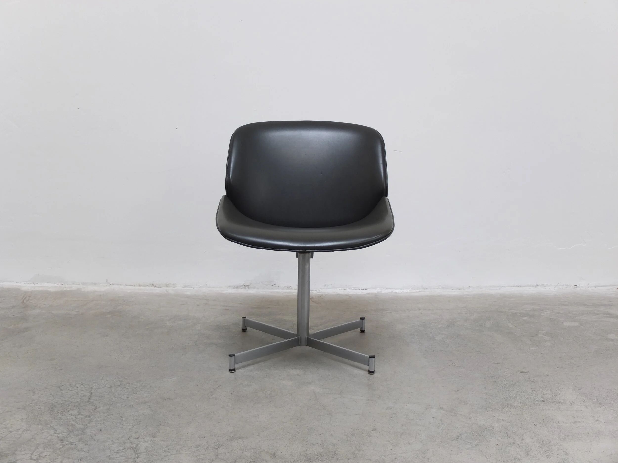 Mid-century 'Exquis' side chair by Geoffrey Harcourt for Artifort, 1967