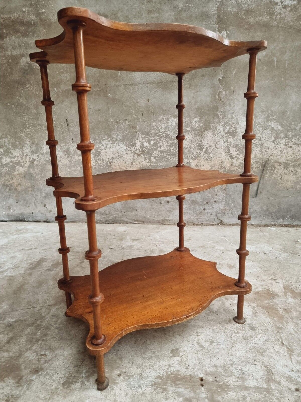 Antique etagère brocante side table plant table