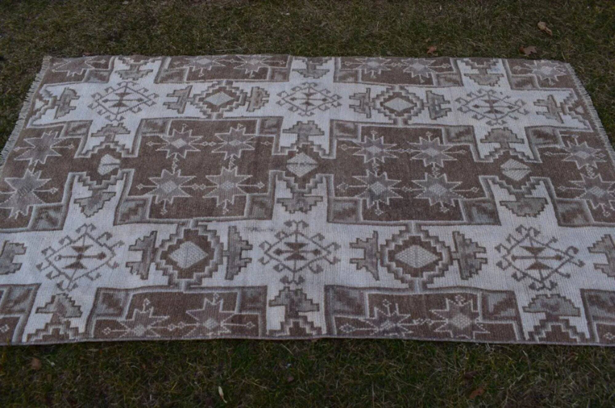 Vintage Turkish Oushak rug 113x192 cm