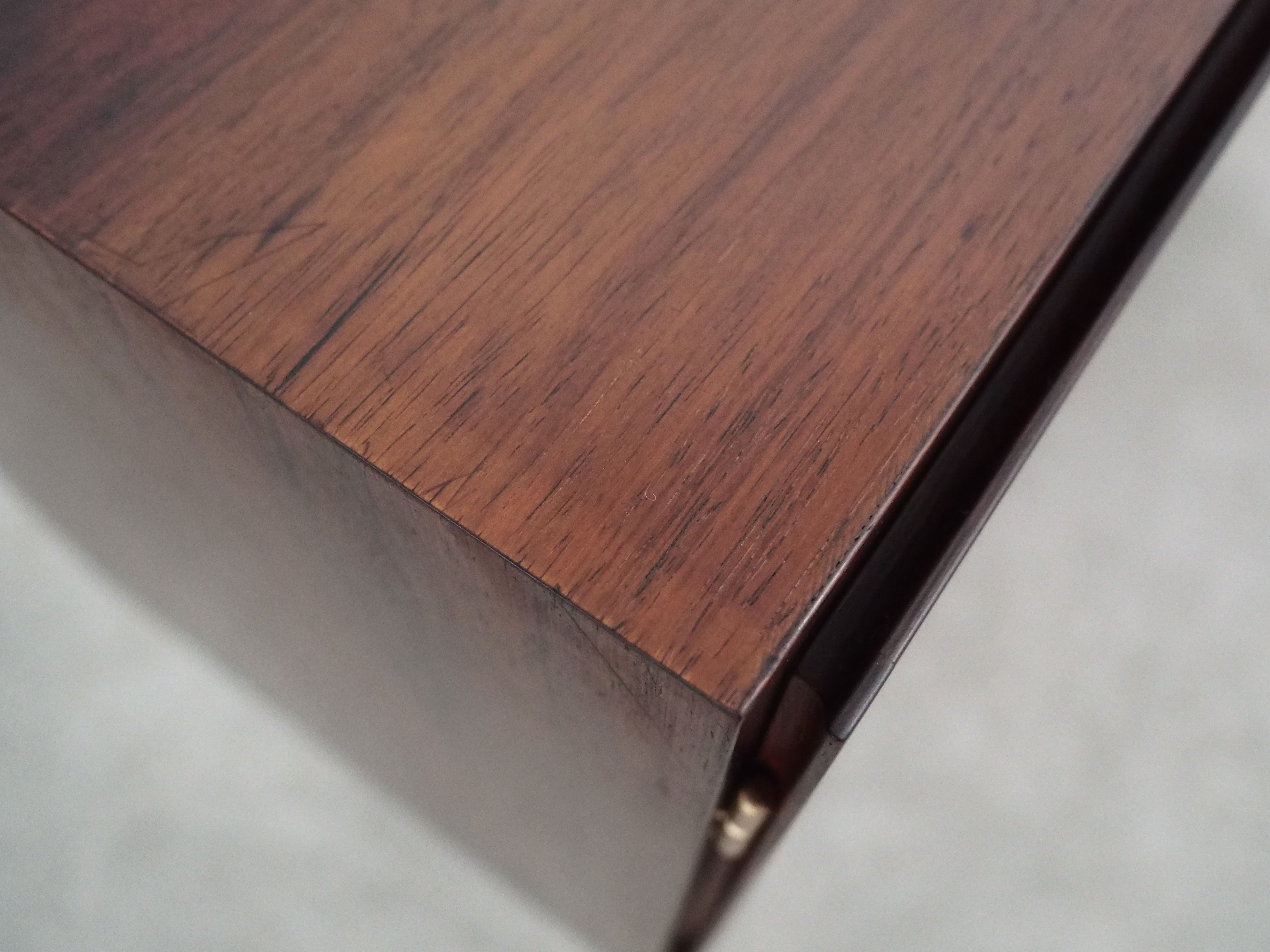 Buffet en palissandre, design danois, années 1970, fabricant Omann Jun