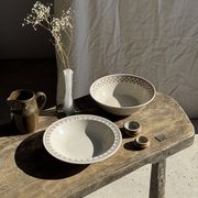 Lot d'un saladier et un plat circulaire frise marron vintage D28