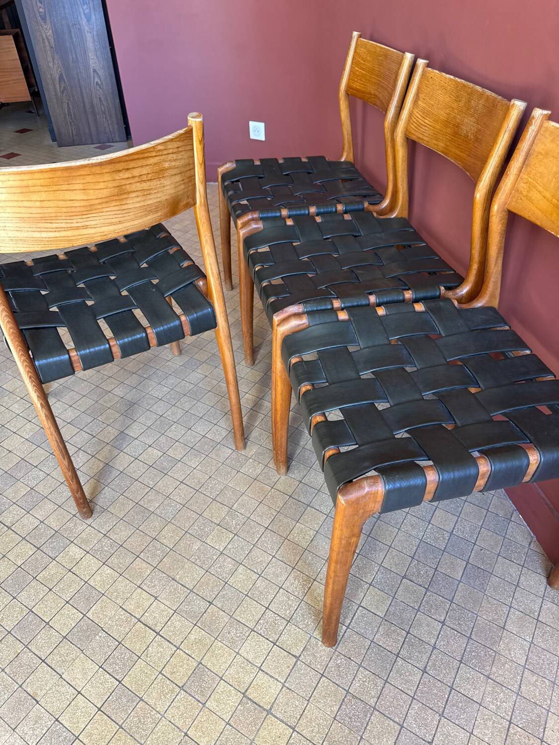 Chairs 993 Tipi for Montina