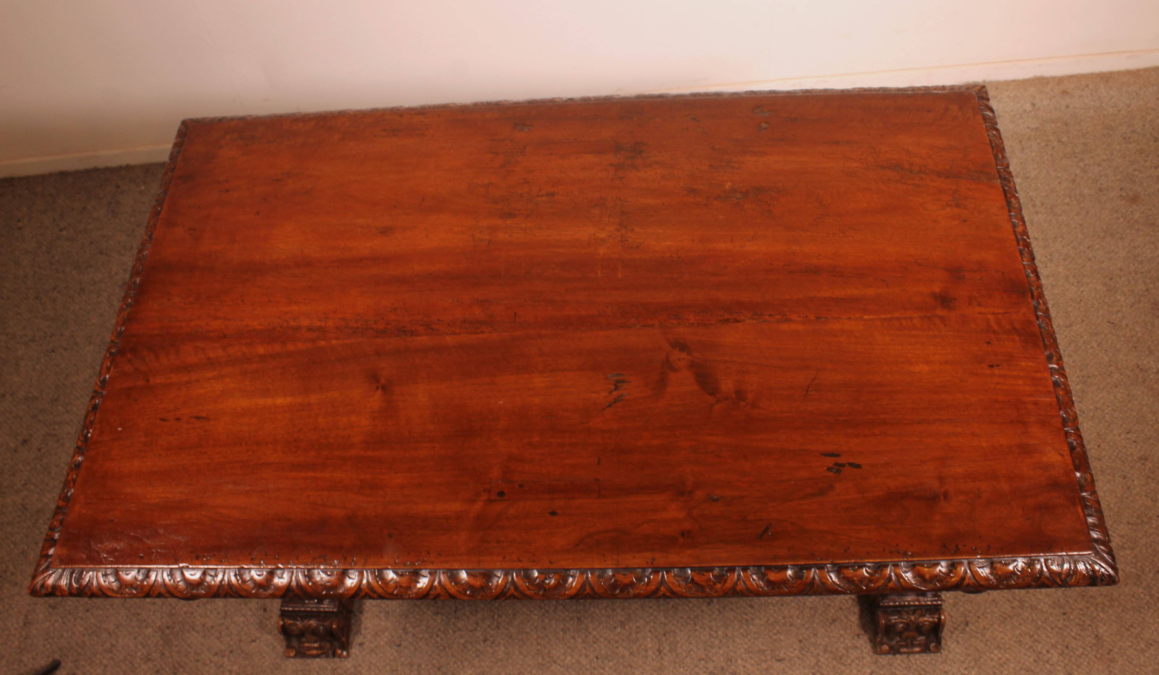 Renaissance Period Walnut Table - 16th Century