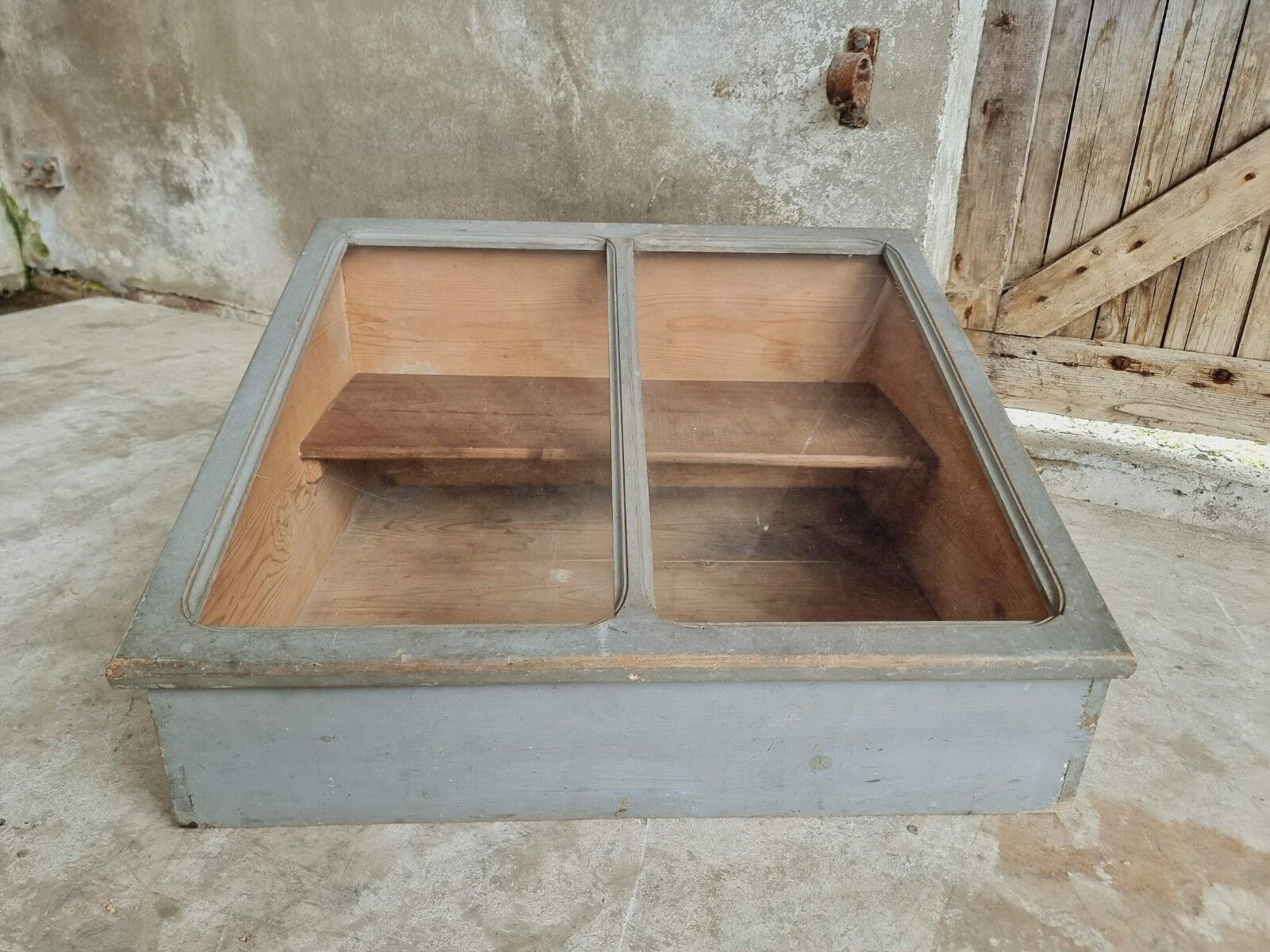 Old table display case counter plant greenhouse 62 x 72 cm