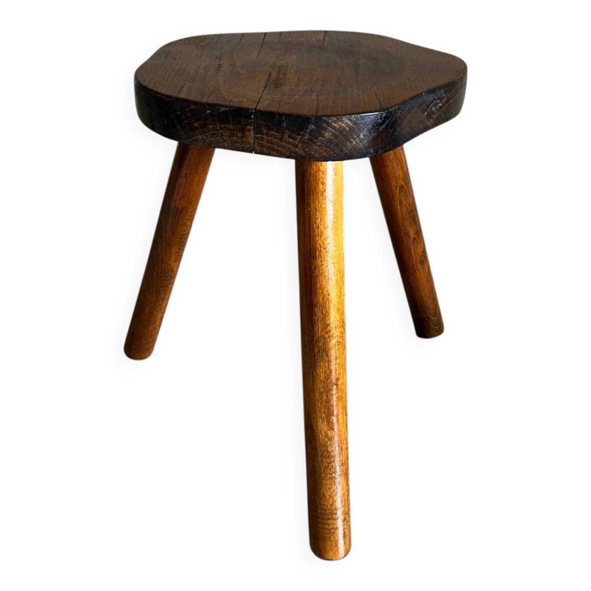 Tabouret tripode 
