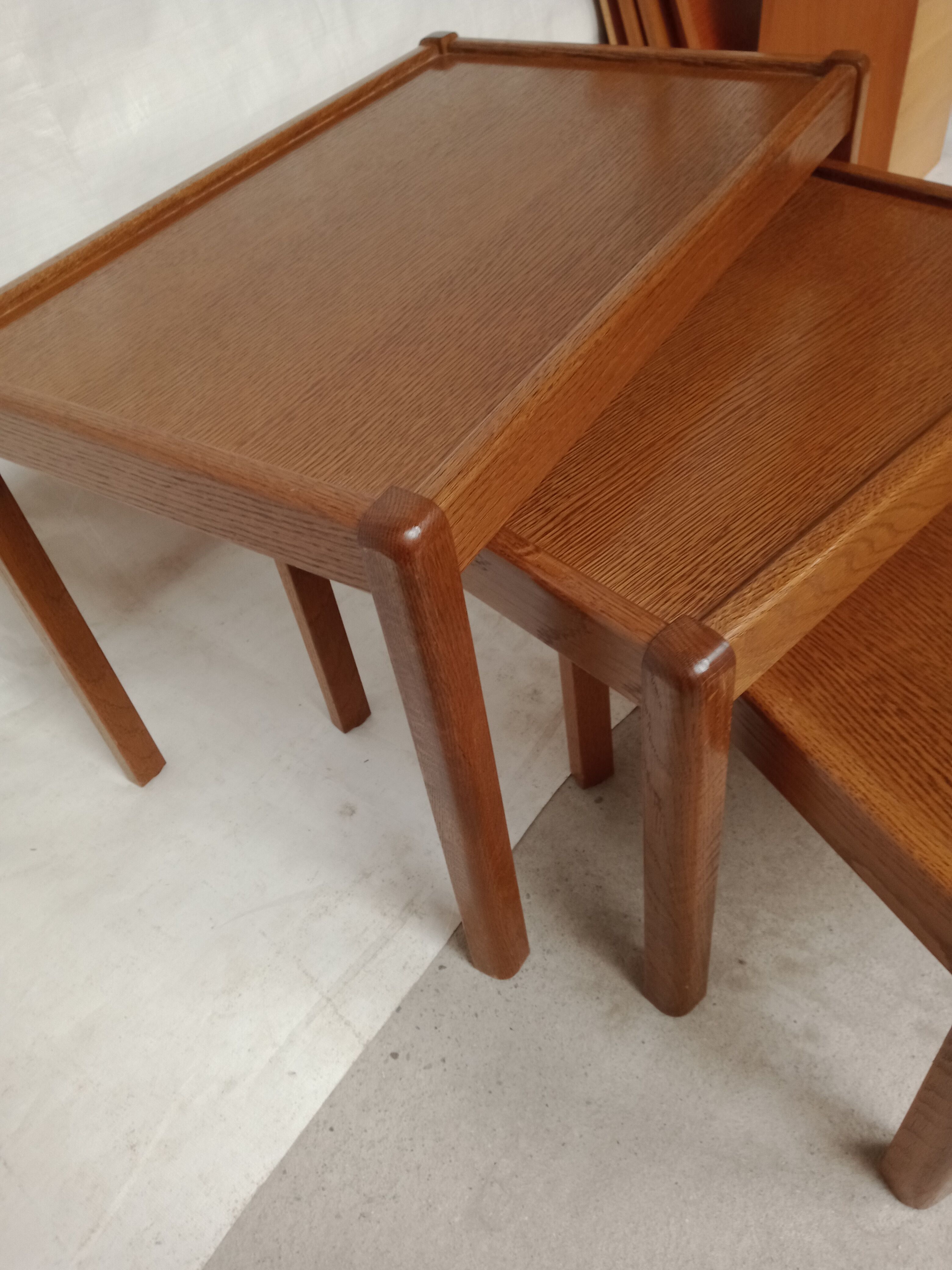 Trundle table