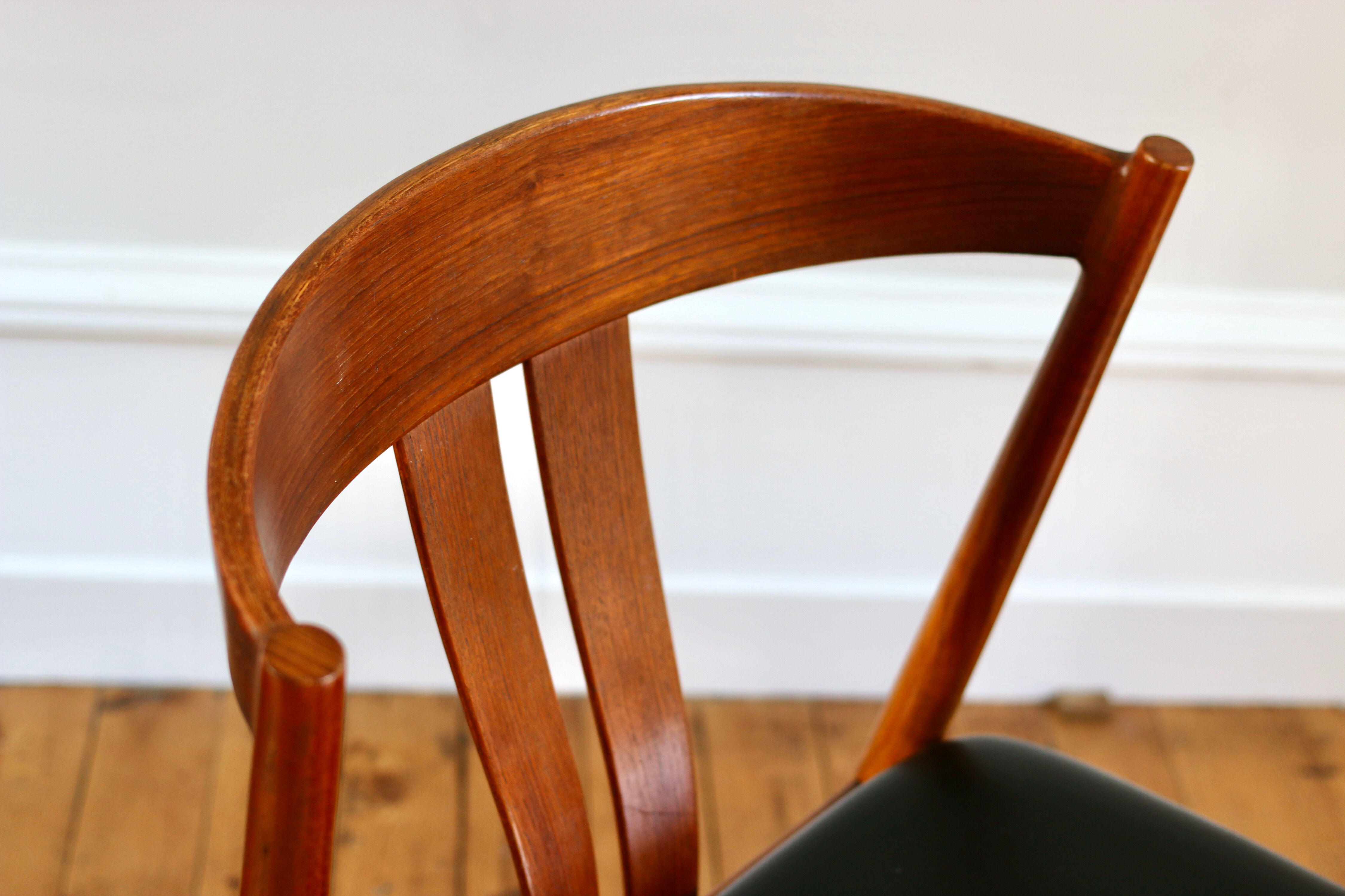 Series of 4 vintage Scandinavian teak chairs, 1960