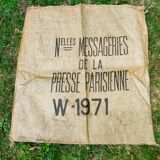 Old burlap bag - The new messengers of the Parisian press